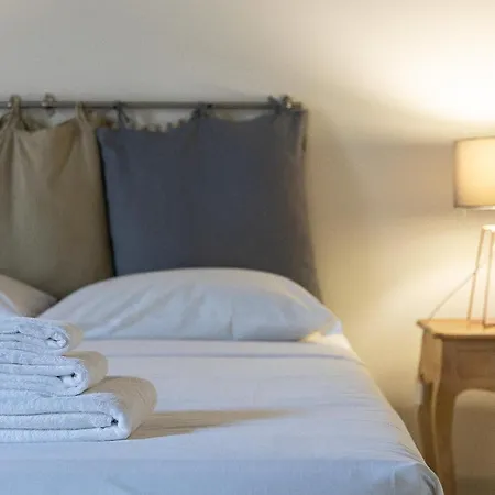 アパート Historical - Arco Dei Banchi ローマ