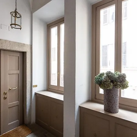 Historical - Arco Dei Banchi アパート ローマ