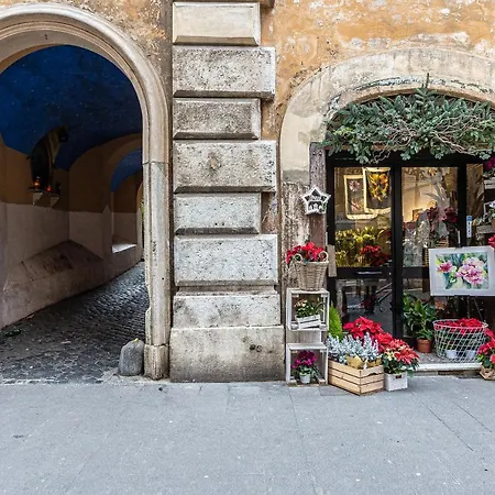 Historical - Arco Dei Banchi *