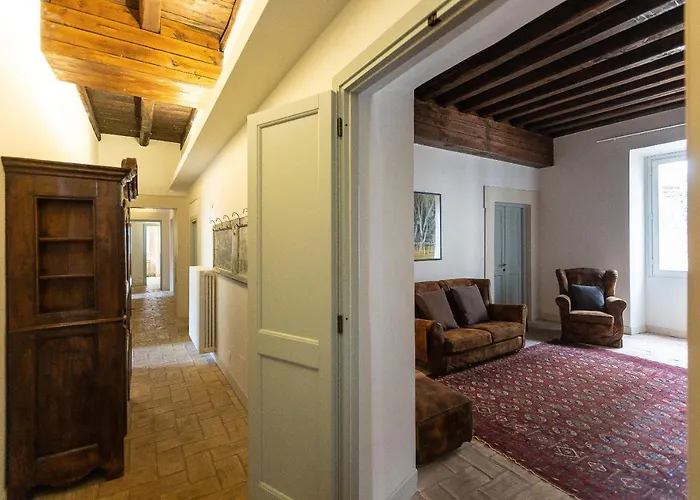 Historical - Arco Dei Banchi *