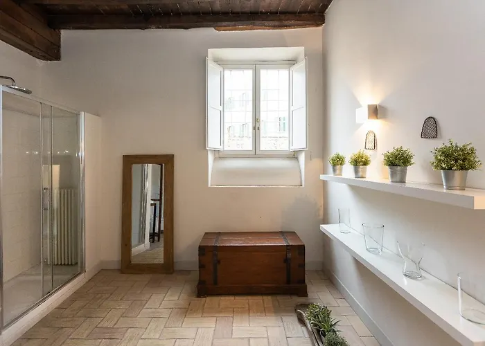 Historical - Arco Dei Banchi *