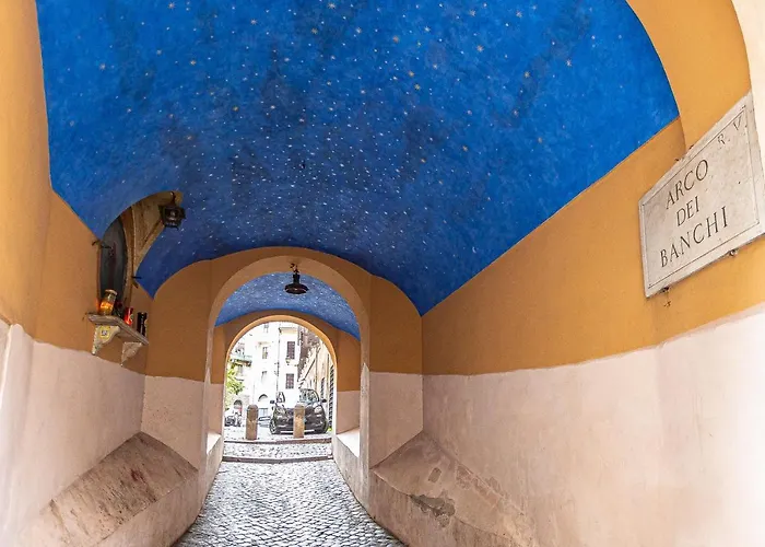 Historical - Arco Dei Banchi *